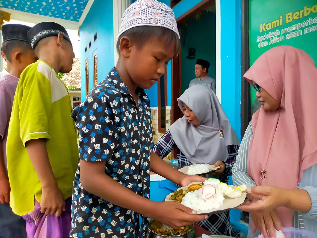 program-makan-gratis-7-685904dfb5c94